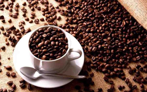 Sản phẩm cà phê rang xay nguyên chất của Bonjour Coffee.